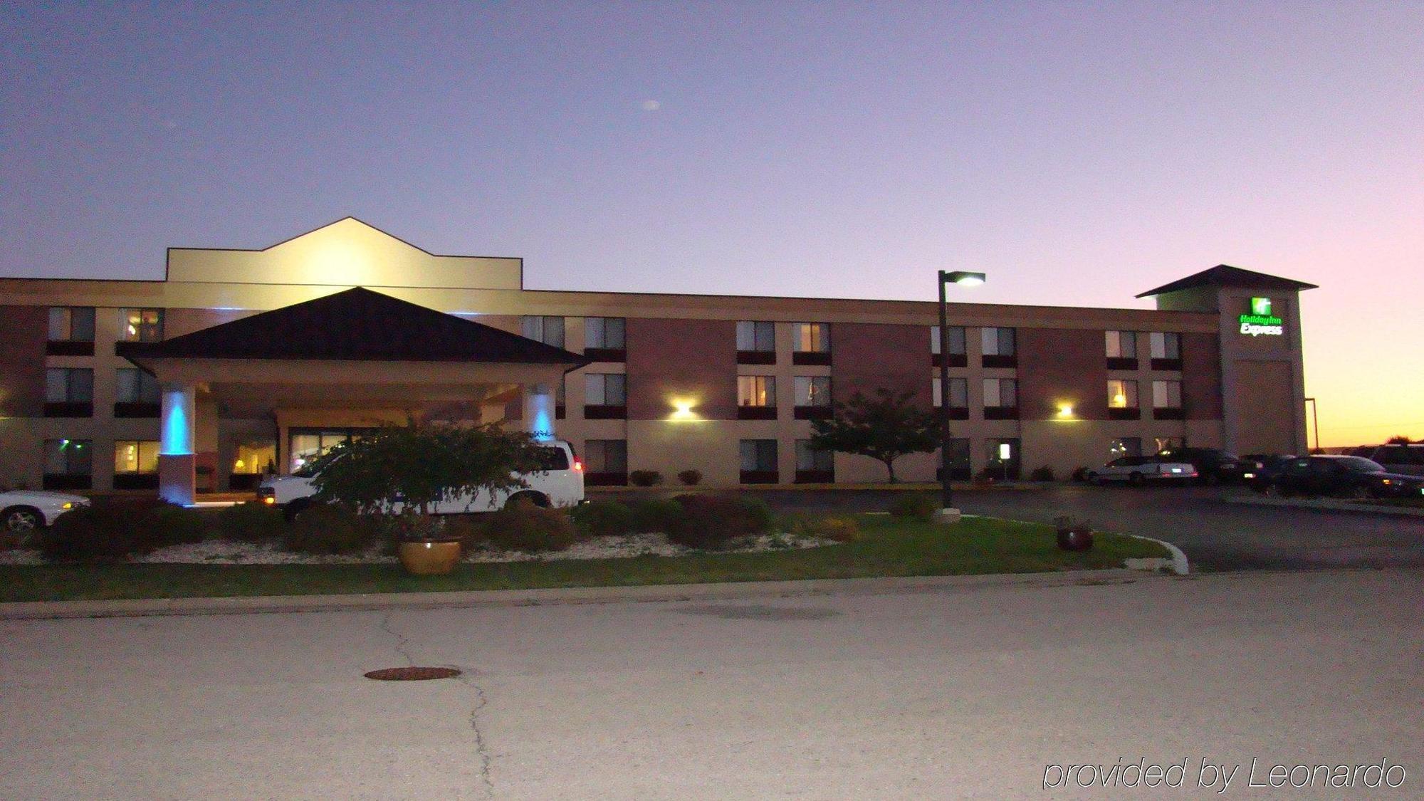 Country Inn & Suites By Radisson Mt. Pleasant-Racine West Wi Sturtevant Exterior foto